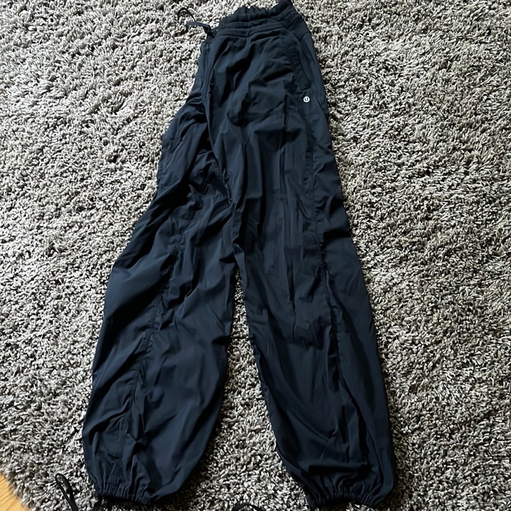 Black Lululemon joggers